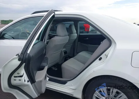 2014 Toyota Camry L/Se/Le/Xle z USA, uszkodzony, nr VIN 4T4BF1FK6ER435757